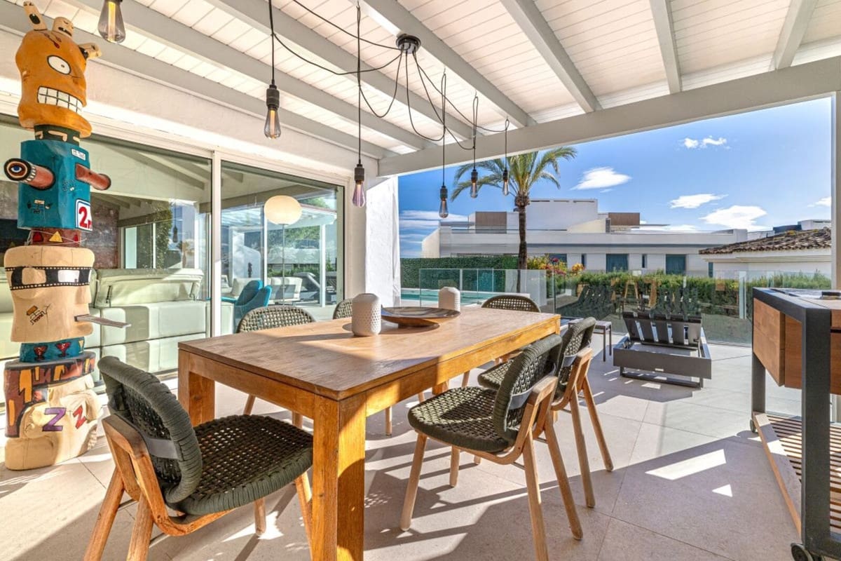 5 Zimmer Villa zu verkaufen in Las Chapas mit Pool Garage - 2.495.000 € (Ref: 10079023)