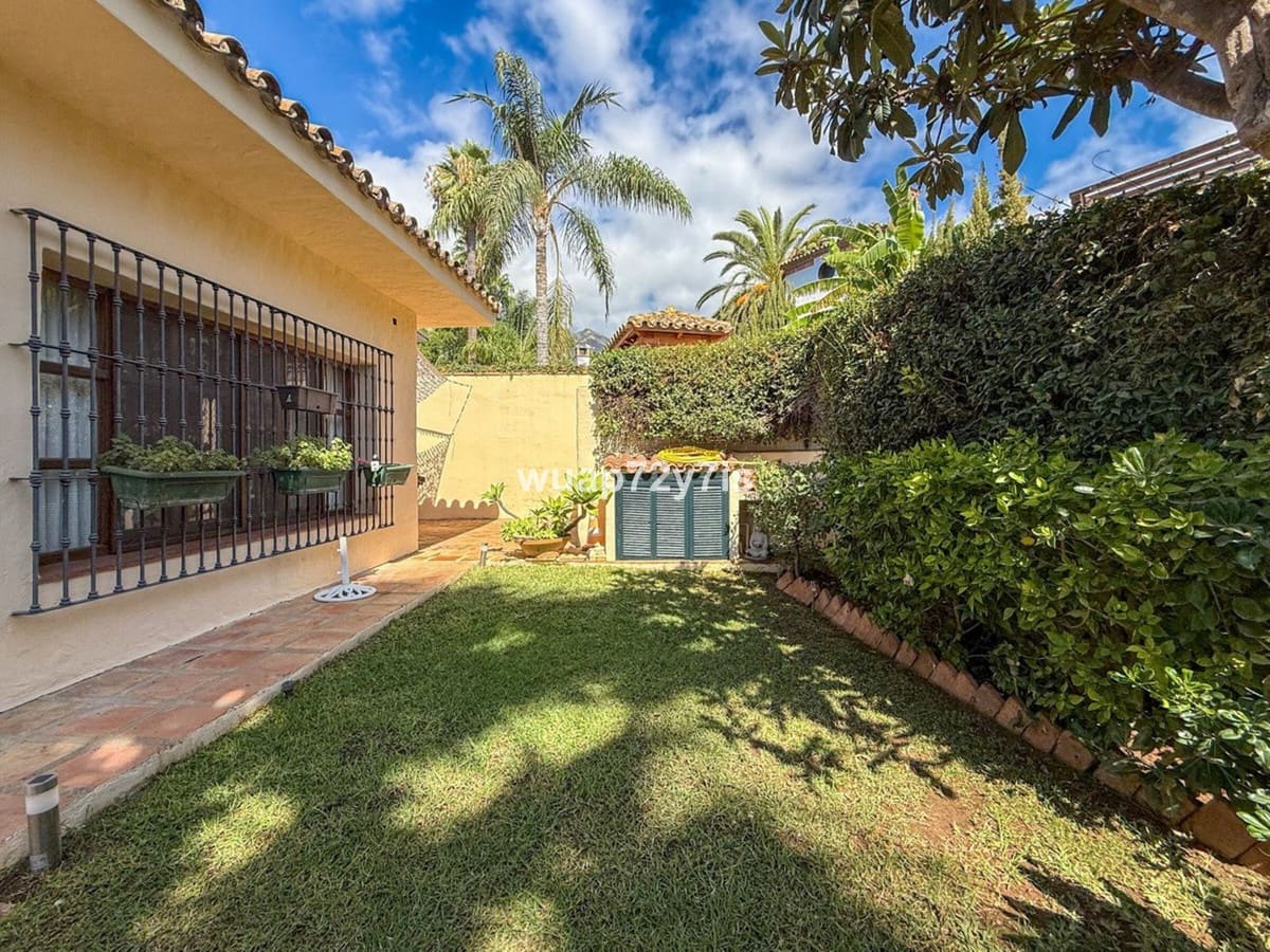 2 quarto Moradia para venda em Marbella com piscina - 2 250 000 € (Ref: 10079024)