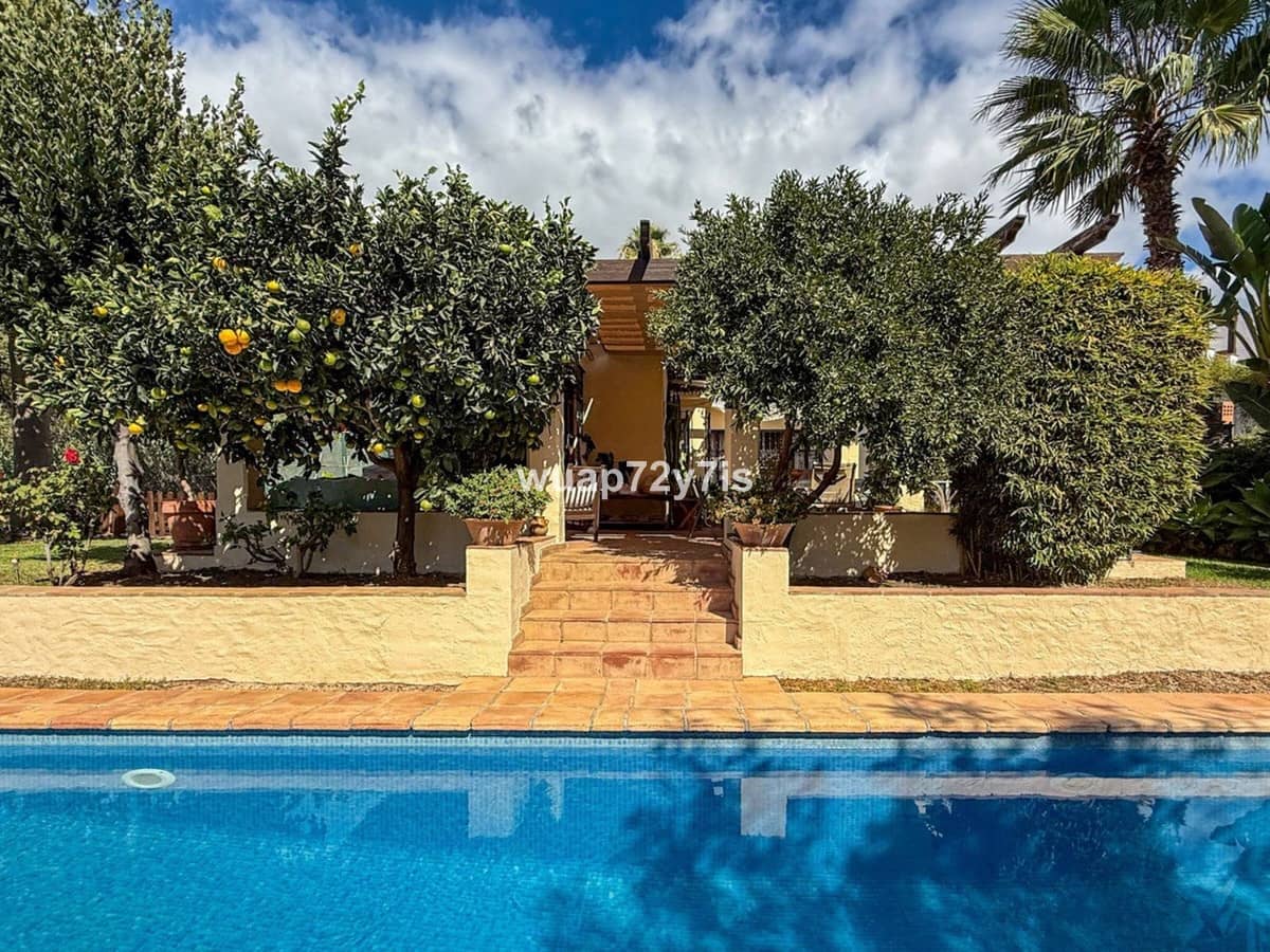 2 quarto Moradia para venda em Marbella com piscina - 2 250 000 € (Ref: 10079024)