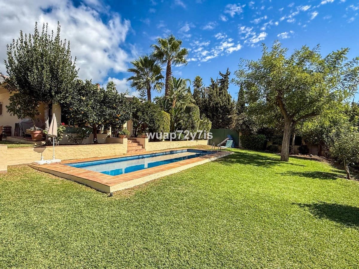 2 quarto Moradia para venda em Marbella com piscina - 2 250 000 € (Ref: 10079024)