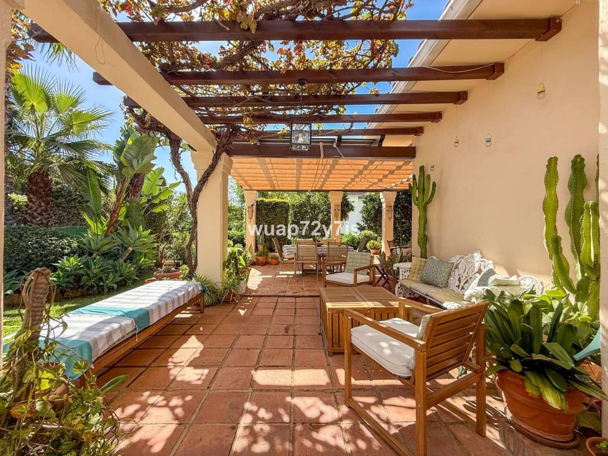 2 quarto Moradia para venda em Marbella com piscina - 2 250 000 € (Ref: 10079024)