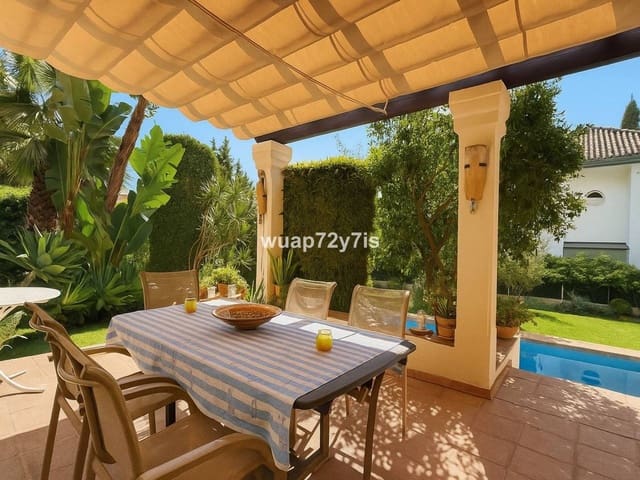 Chalet de 2 habitaciones en Marbella en venta con piscina - 2.250.000 € (Ref: 10079024)