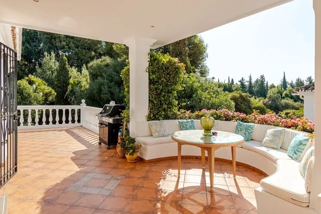 4 slaapkamer Villa te koop in Marbella met zwembad garage - € 1.600.000 (Ref: 10079025)