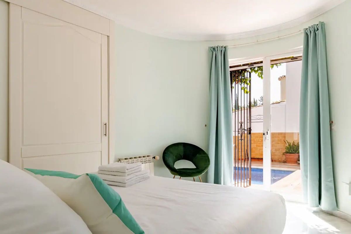 4 slaapkamer Villa te koop in Marbella met zwembad garage - € 1.600.000 (Ref: 10079025)