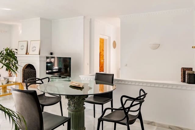 4 slaapkamer Villa te koop in Marbella met zwembad garage - € 1.600.000 (Ref: 10079025)