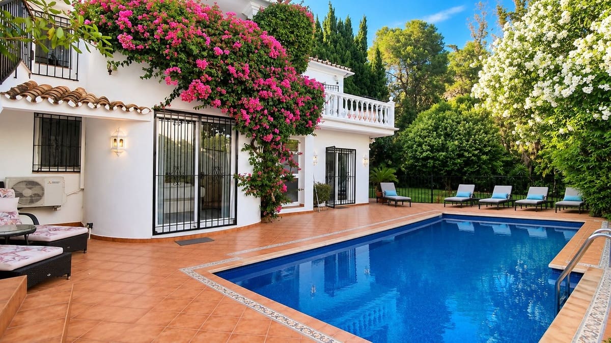 4 slaapkamer Villa te koop in Marbella met zwembad garage - € 1.600.000 (Ref: 10079025)