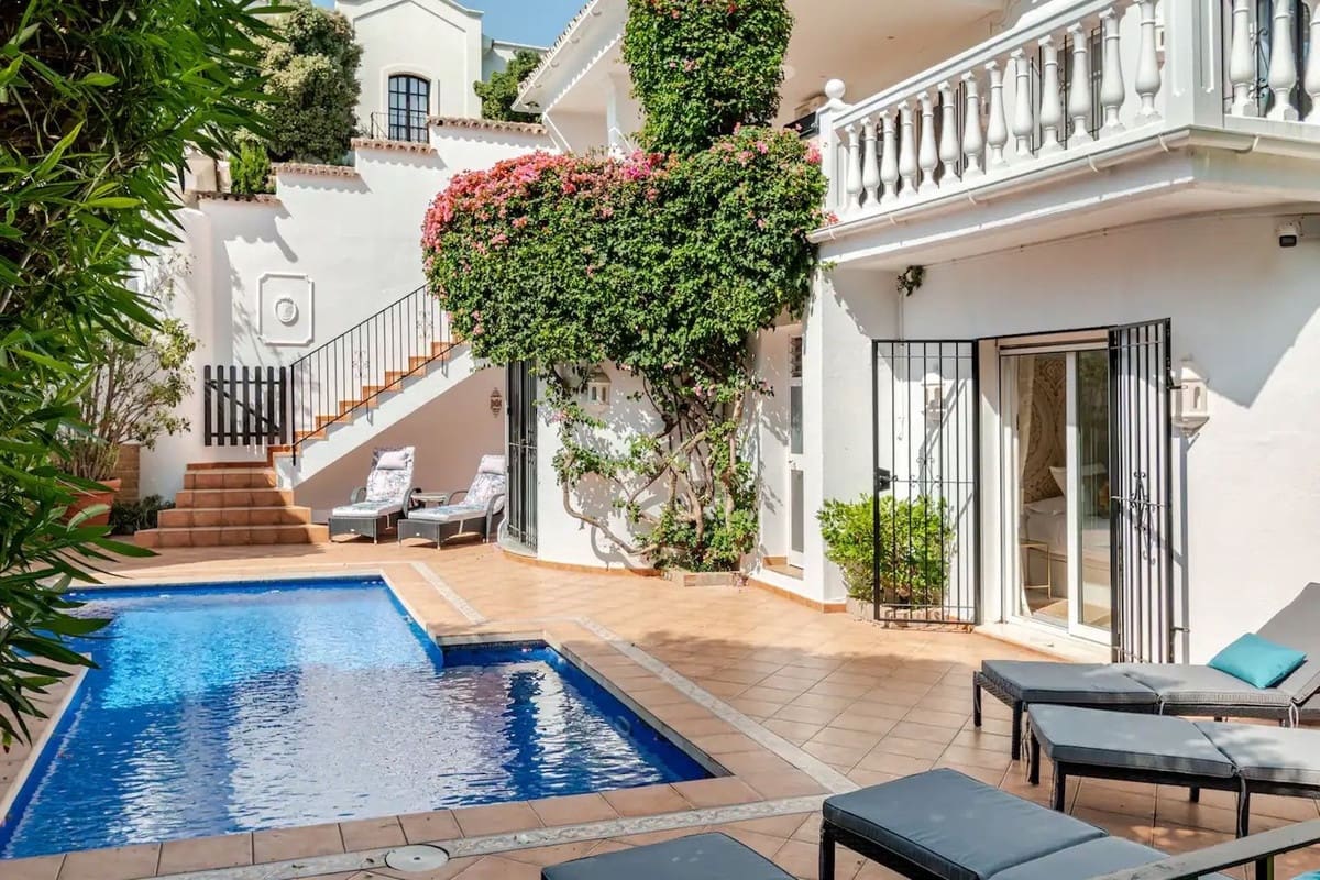 4 slaapkamer Villa te koop in Marbella met zwembad garage - € 1.600.000 (Ref: 10079025)