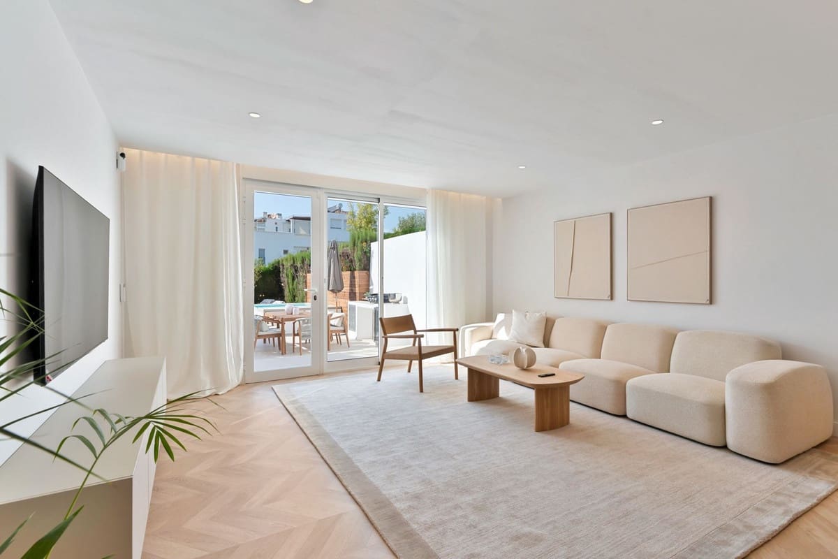 Casa de 4 habitaciones en Marbella en venta con piscina garaje - 1.099.000 € (Ref: 10079028)