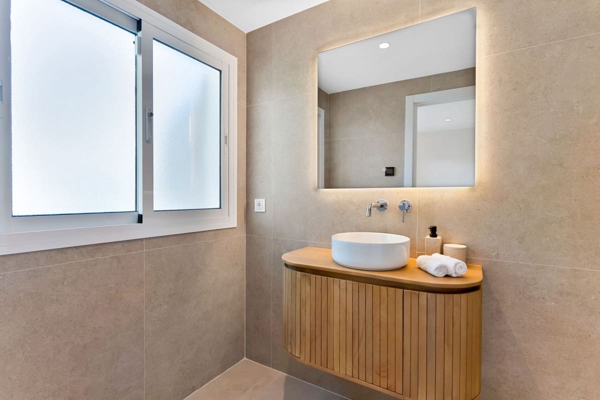 Casa de 4 habitaciones en Marbella en venta con piscina garaje - 1.099.000 € (Ref: 10079028)