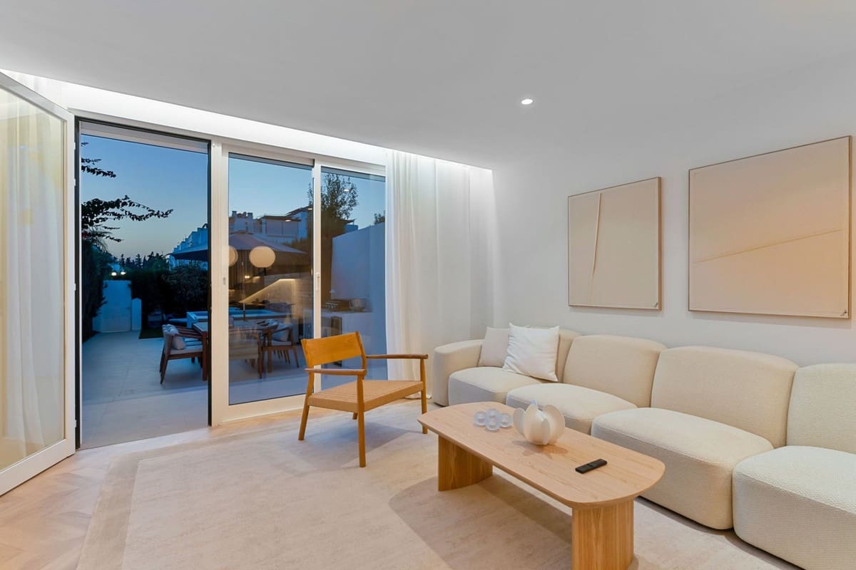 Casa de 4 habitaciones en Marbella en venta con piscina garaje - 1.099.000 € (Ref: 10079028)