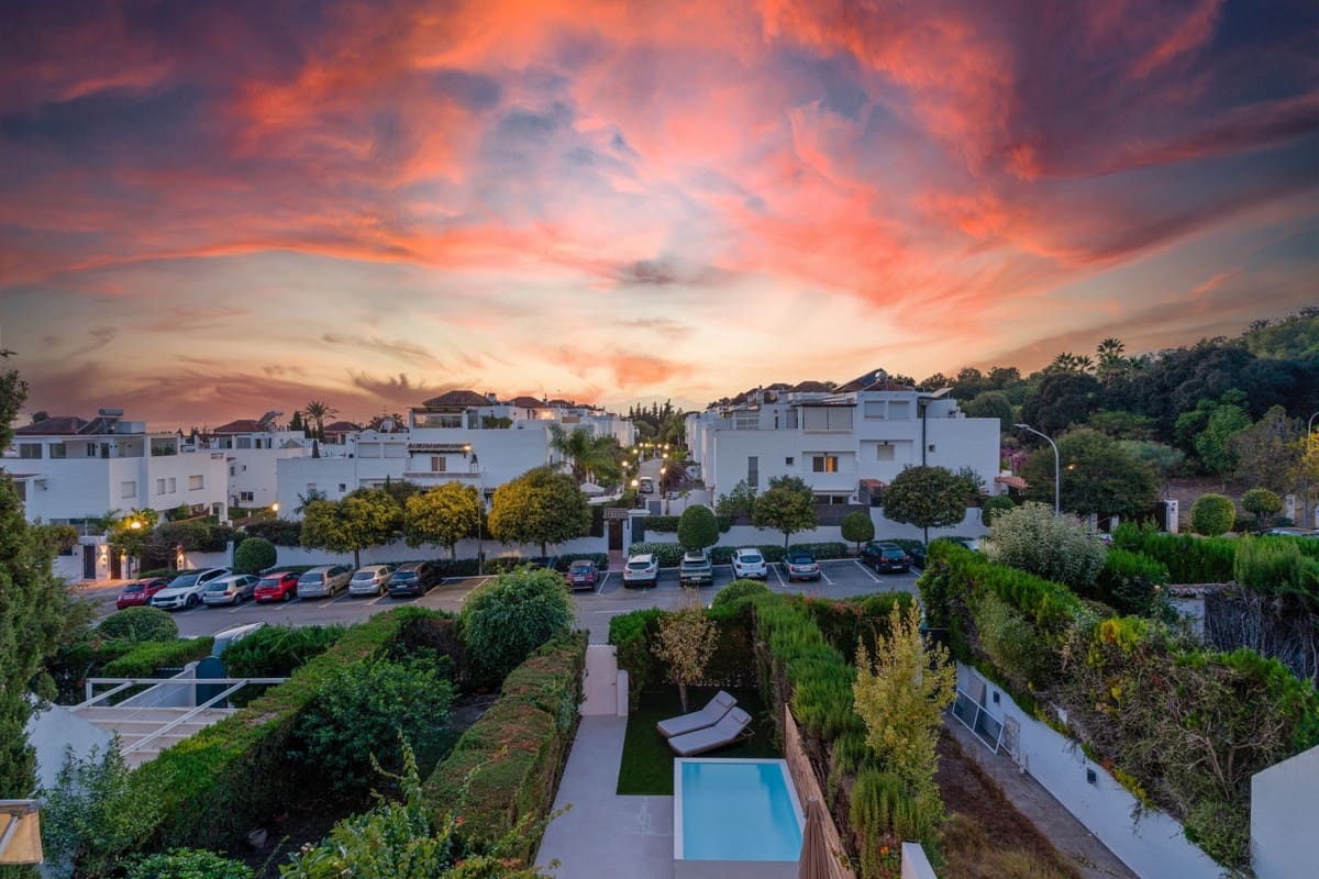 Casa de 4 habitaciones en Marbella en venta con piscina garaje - 1.099.000 € (Ref: 10079028)