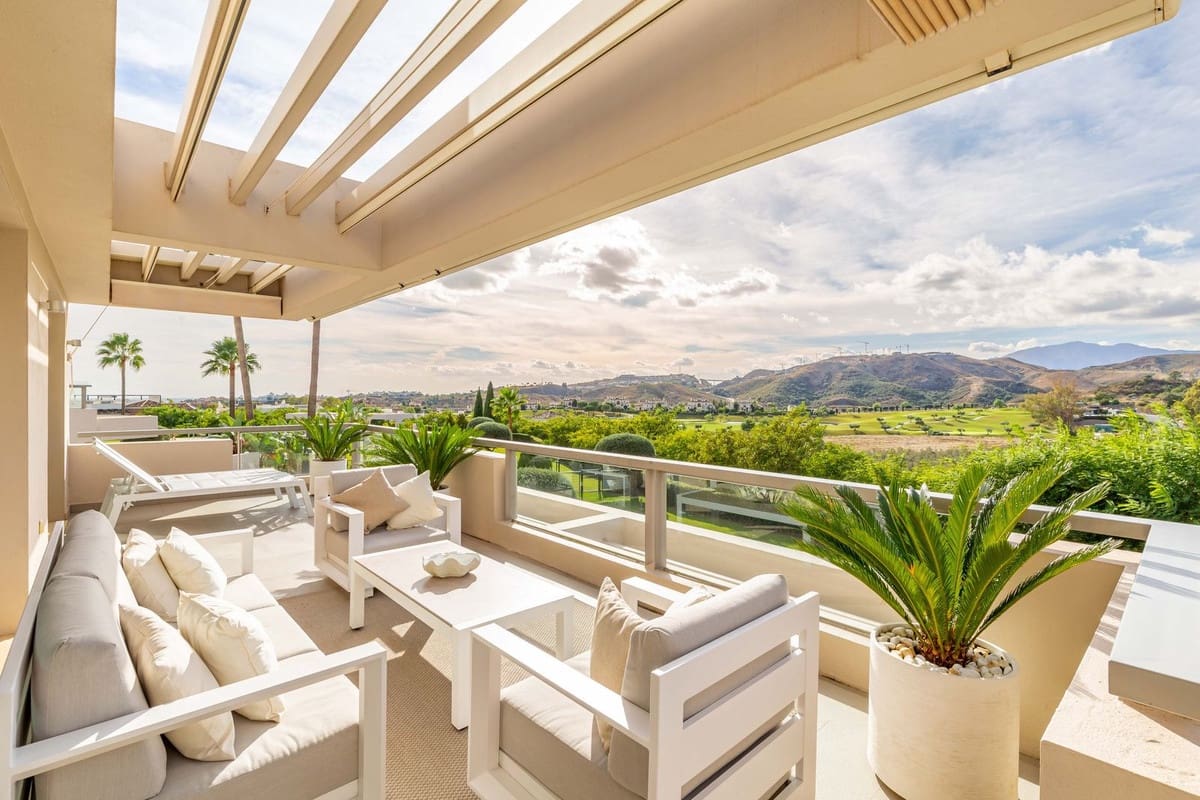 3 Zimmer Apartment zu verkaufen in Los Arqueros mit Pool Garage - 850.000 € (Ref: 10079029)