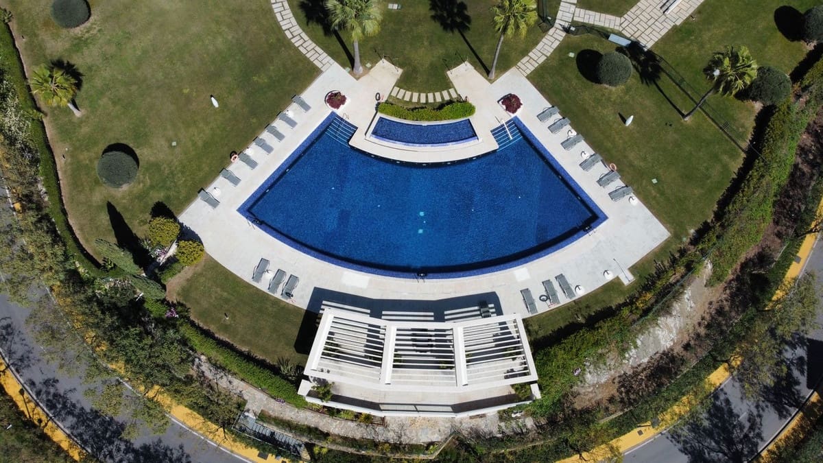 3 Zimmer Apartment zu verkaufen in Los Arqueros mit Pool Garage - 850.000 € (Ref: 10079029)