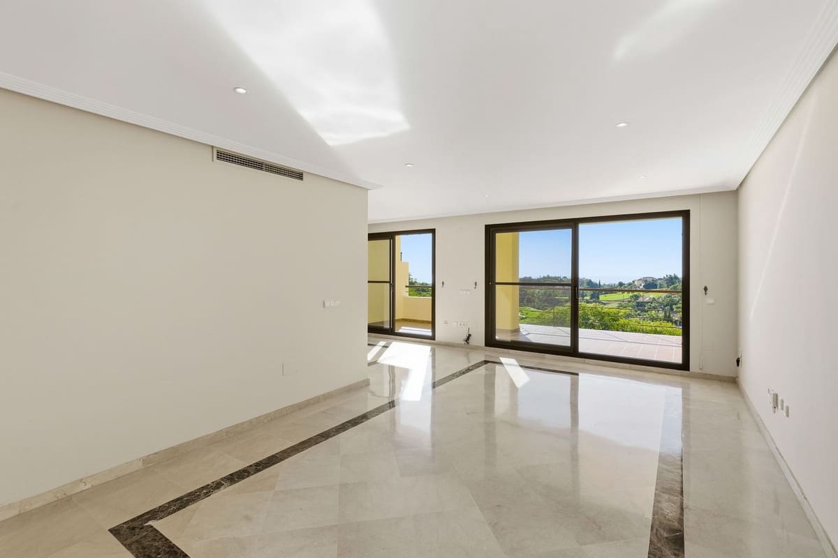 4 Zimmer Apartment zu verkaufen in Los Arqueros mit Pool Garage - 825.000 € (Ref: 10079030)