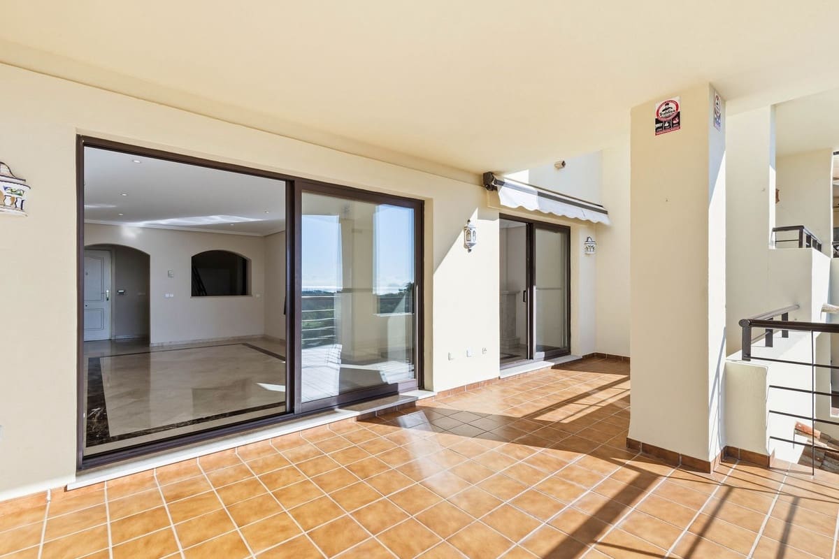 4 Zimmer Apartment zu verkaufen in Los Arqueros mit Pool Garage - 825.000 € (Ref: 10079030)