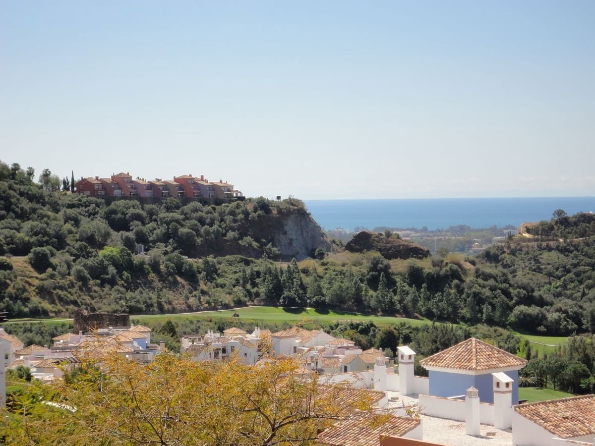 4 Zimmer Apartment zu verkaufen in Los Arqueros mit Pool Garage - 825.000 € (Ref: 10079030)