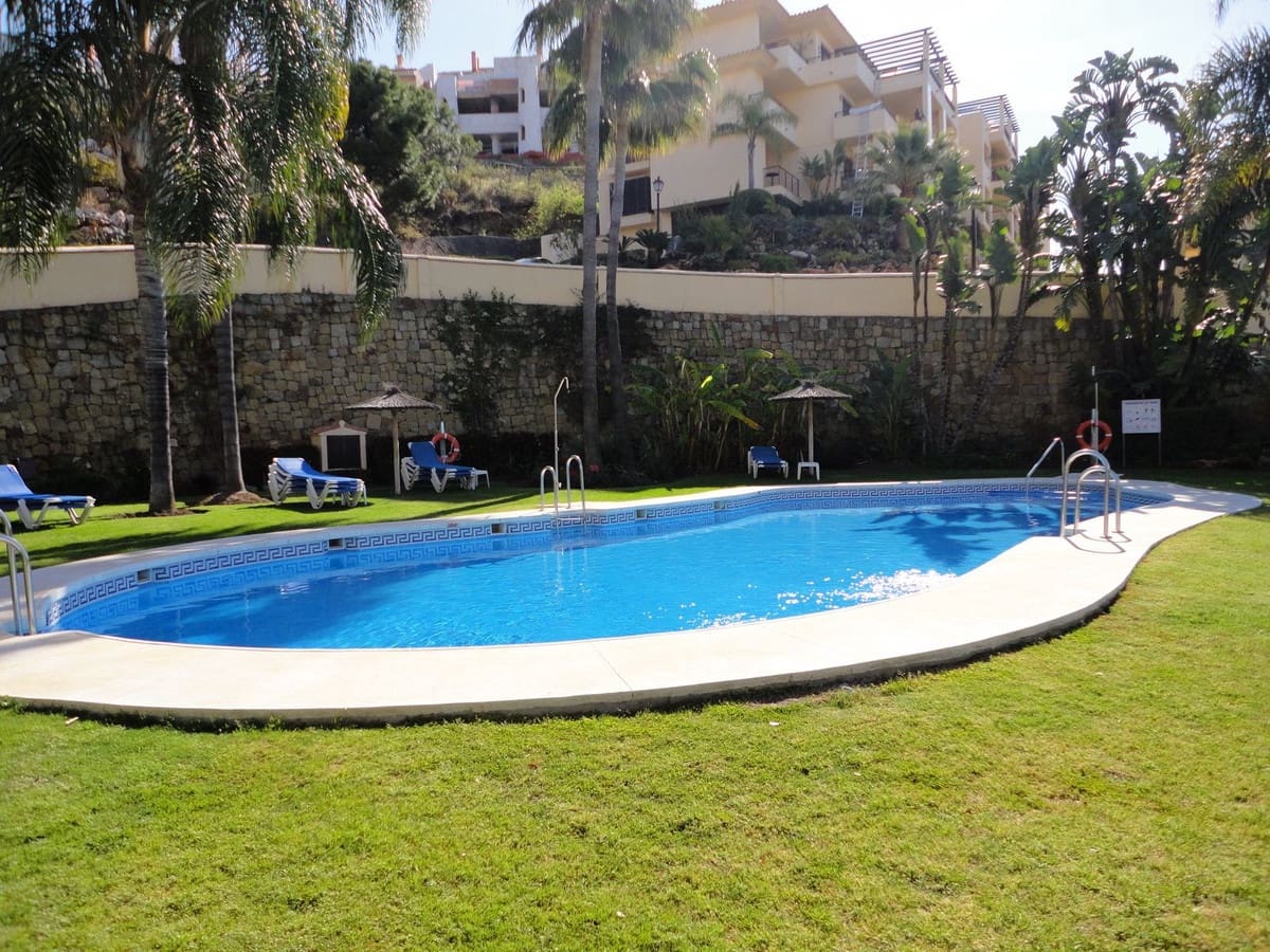 4 Zimmer Apartment zu verkaufen in Los Arqueros mit Pool Garage - 825.000 € (Ref: 10079030)
