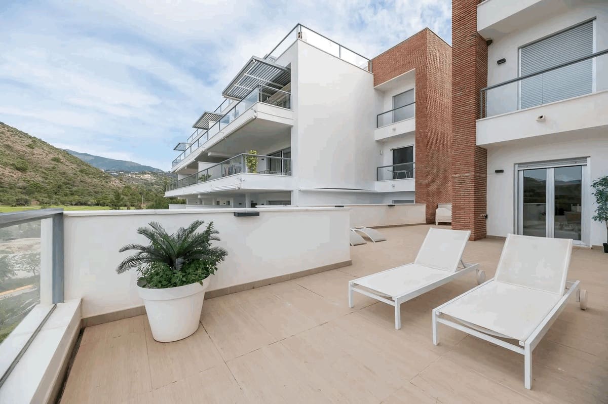 3 Zimmer Apartment zu verkaufen in Los Arqueros mit Pool Garage - 785.000 € (Ref: 10079032)