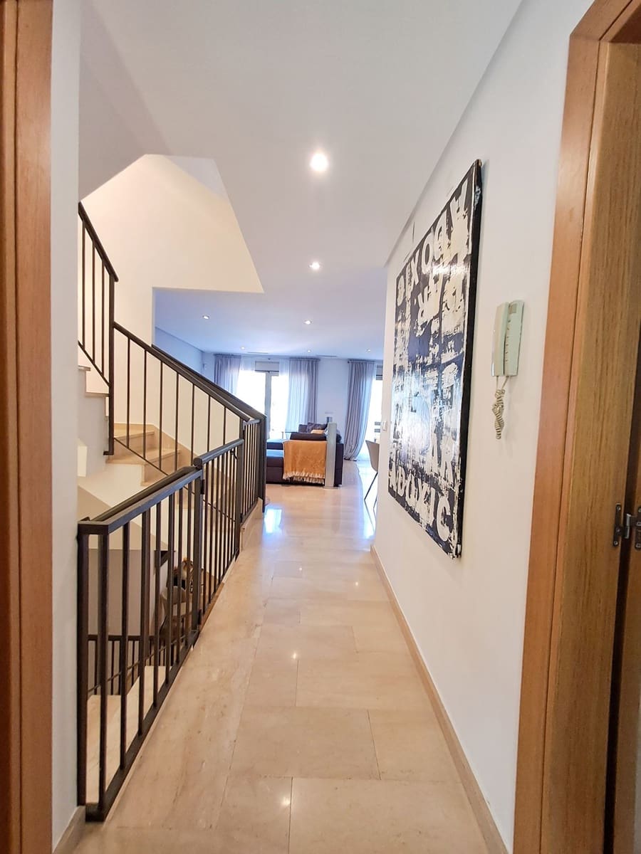 3 Zimmer Haus zu verkaufen in Marbella mit Pool Garage - 785.000 € (Ref: 10079033)