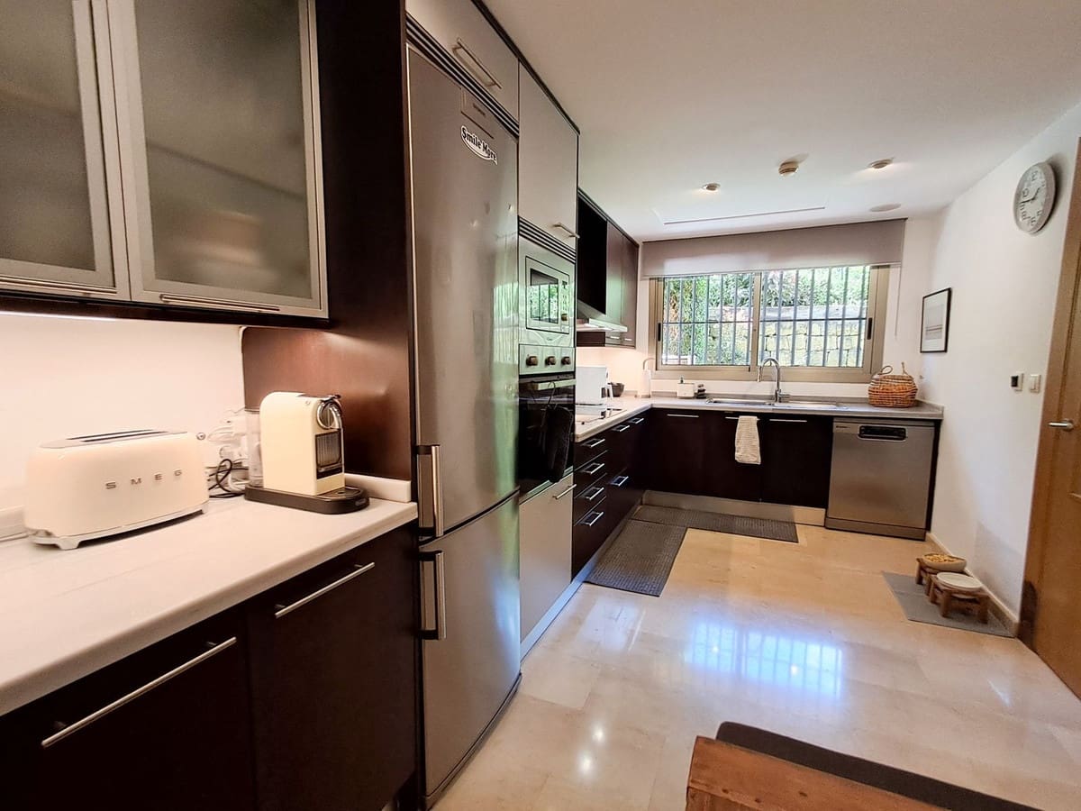 3 Zimmer Haus zu verkaufen in Marbella mit Pool Garage - 785.000 € (Ref: 10079033)