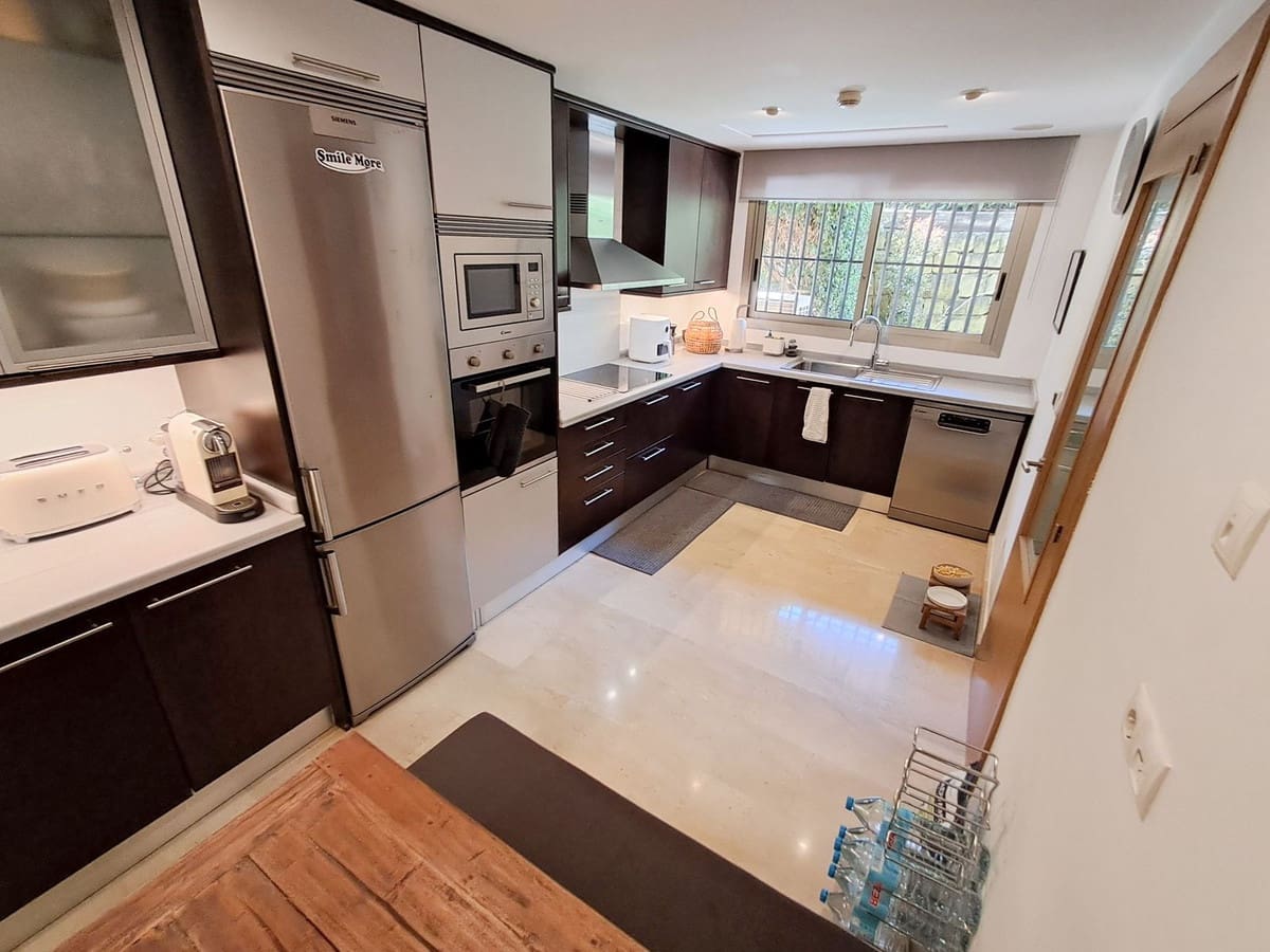 3 Zimmer Haus zu verkaufen in Marbella mit Pool Garage - 785.000 € (Ref: 10079033)