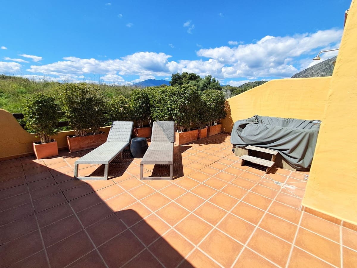 3 Zimmer Haus zu verkaufen in Marbella mit Pool Garage - 785.000 € (Ref: 10079033)