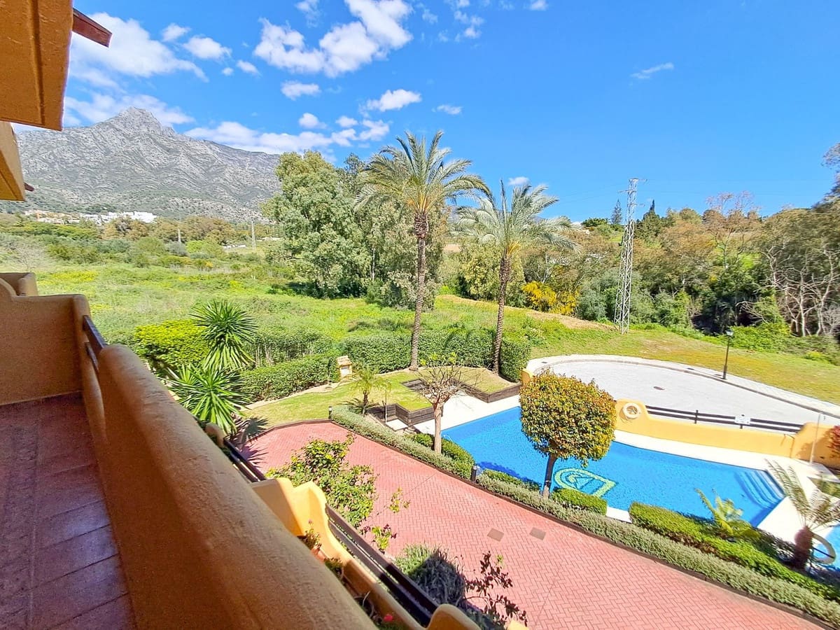 3 Zimmer Haus zu verkaufen in Marbella mit Pool Garage - 785.000 € (Ref: 10079033)