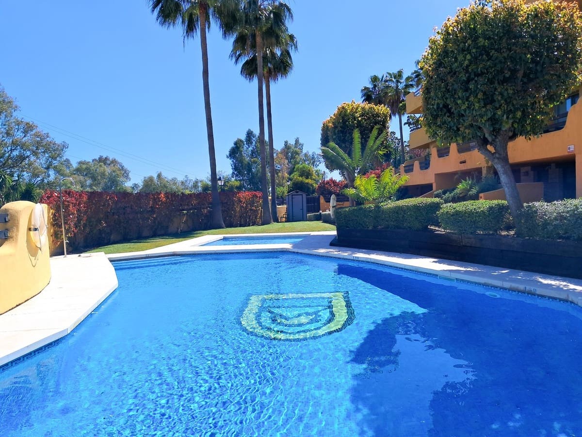 3 Zimmer Haus zu verkaufen in Marbella mit Pool Garage - 785.000 € (Ref: 10079033)
