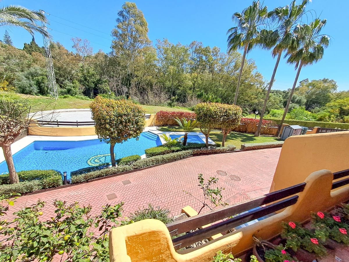 3 Zimmer Haus zu verkaufen in Marbella mit Pool Garage - 785.000 € (Ref: 10079033)