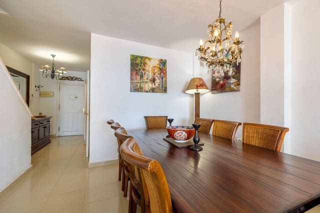 4 soverom Hus til salgs i Estepona med svømmebasseng - € 745 000 (Ref: 10172313)