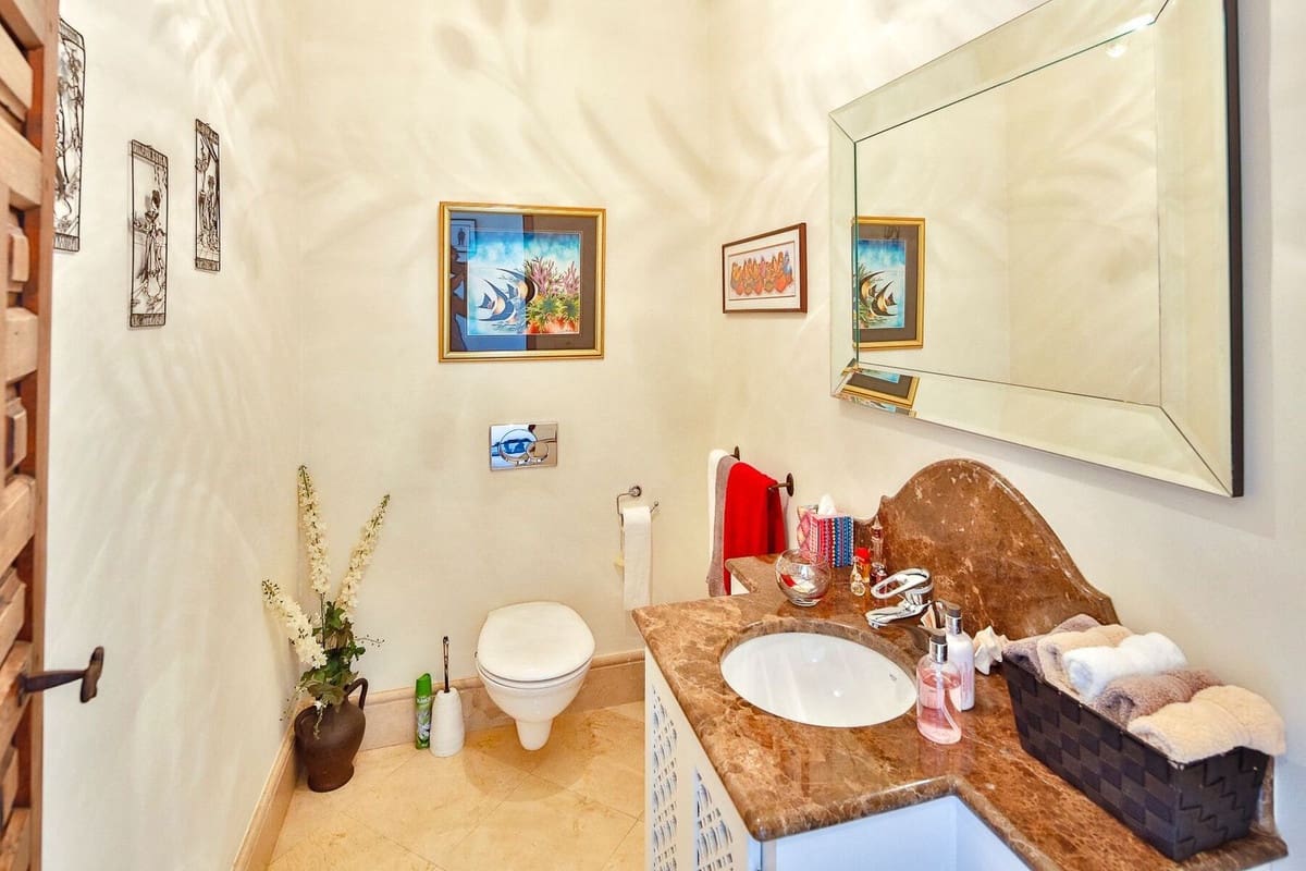 Chalet de 7 habitaciones en Sotogrande en venta con garaje - 5.200.000 € (Ref: 7944204)