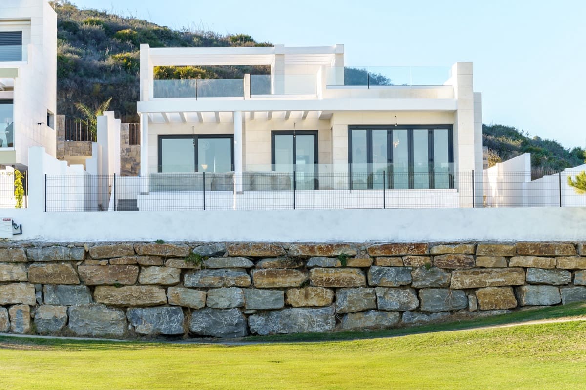 3 bedroom Villa for sale in Mijas Costa - € 1,125,000 (Ref: 7944320)