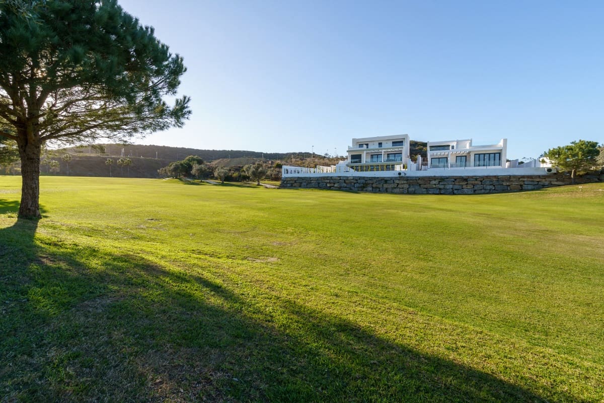 3 bedroom Villa for sale in Mijas Costa - € 1,125,000 (Ref: 7944320)