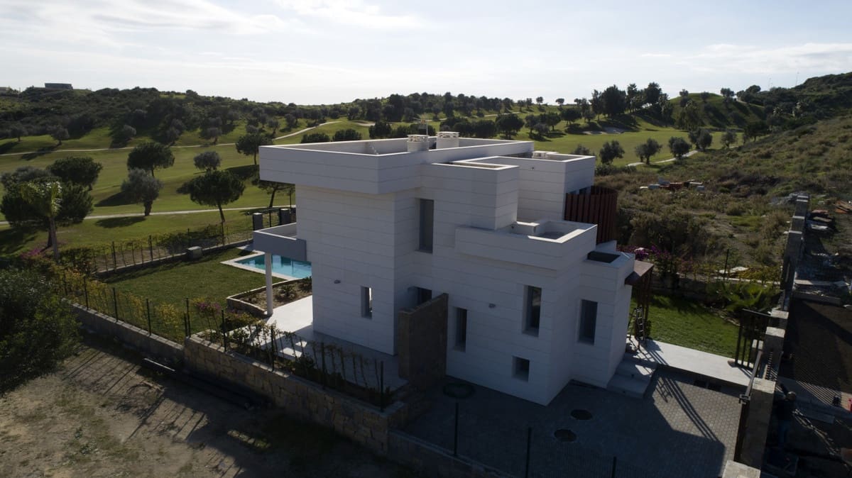 3 bedroom Villa for sale in Mijas Costa - € 1,125,000 (Ref: 7944320)