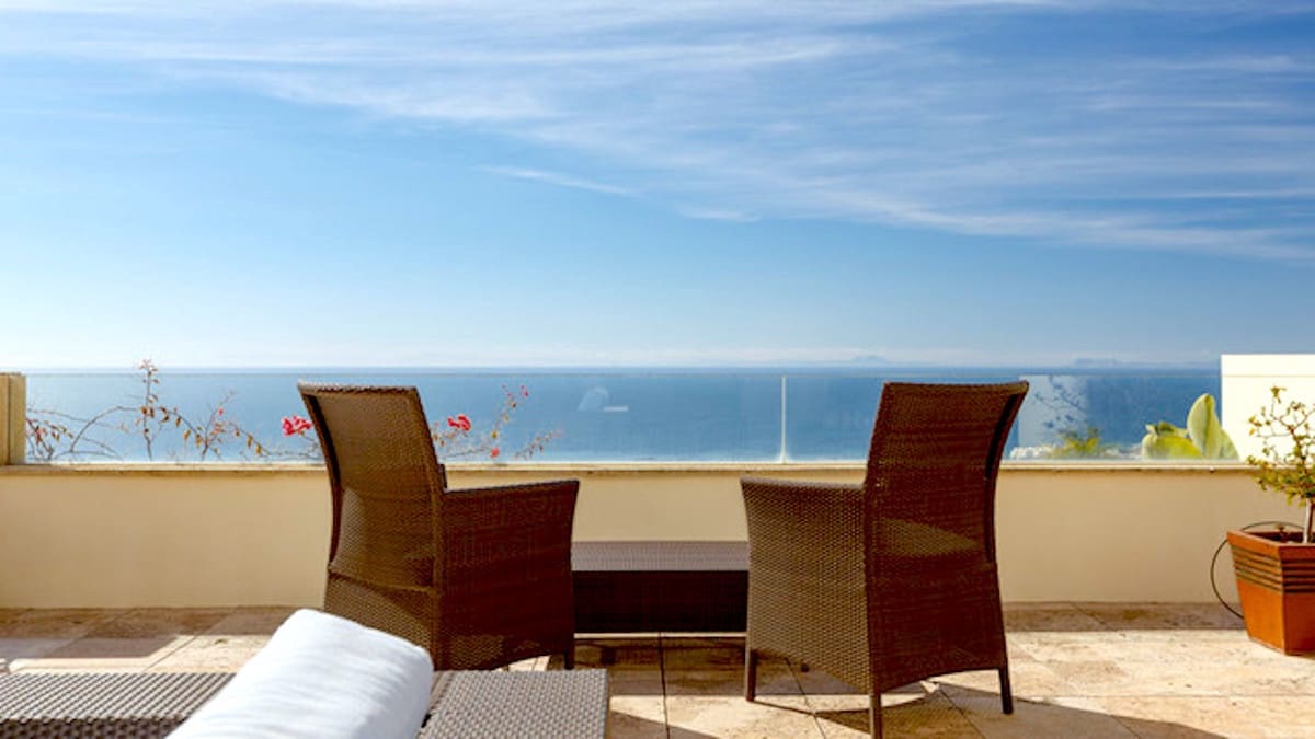 3 soveværelse Lejlighed til salg i Los Monteros - € 1.290.000 (Ref: 7950868)