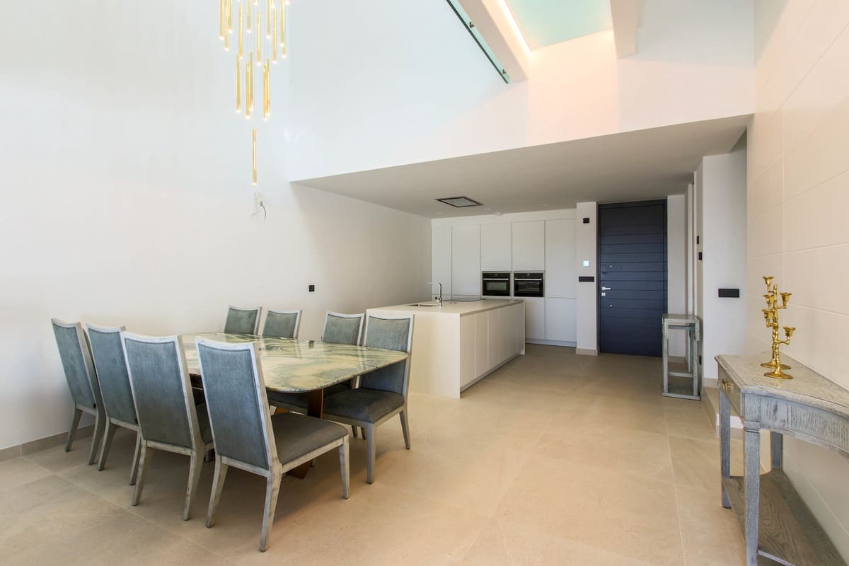 3 bedroom Townhouse for sale in Estepona - € 2,500,000 (Ref: 7959825)