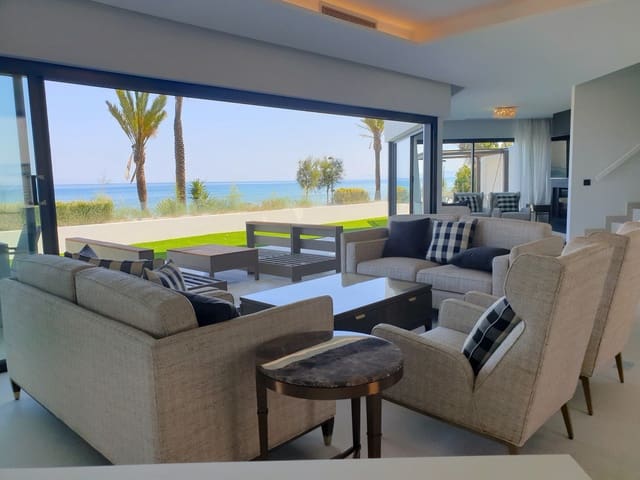 3 sypialnia Dom na sprzedaż w Estepona z garażem - 3 450 000 € (Ref: 7959828)