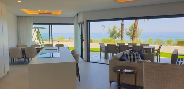 Casa de 3 habitaciones en Estepona en venta con garaje - 3.450.000 € (Ref: 7959828)