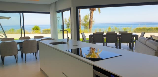 Casa de 3 habitaciones en Estepona en venta con garaje - 3.450.000 € (Ref: 7959828)