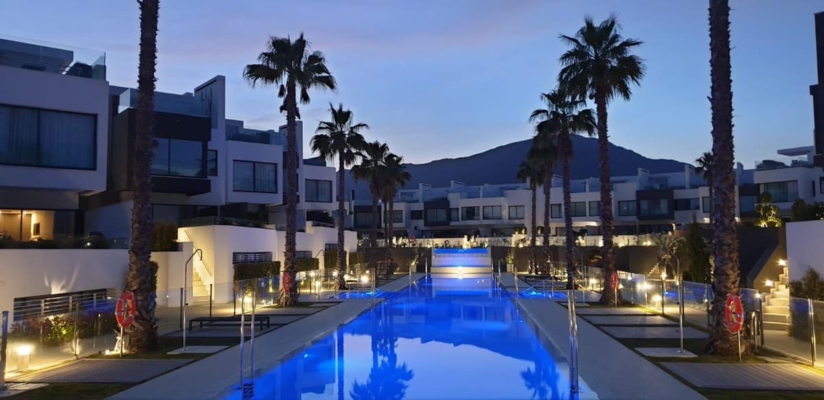 3 bedroom Townhouse for sale in Estepona with garage - € 3,450,000 (Ref: 7959828)