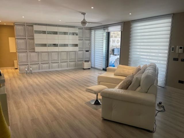 3 soverom Villa til salgs i Estepona med garasje - € 1 150 000 (Ref: 7959865)