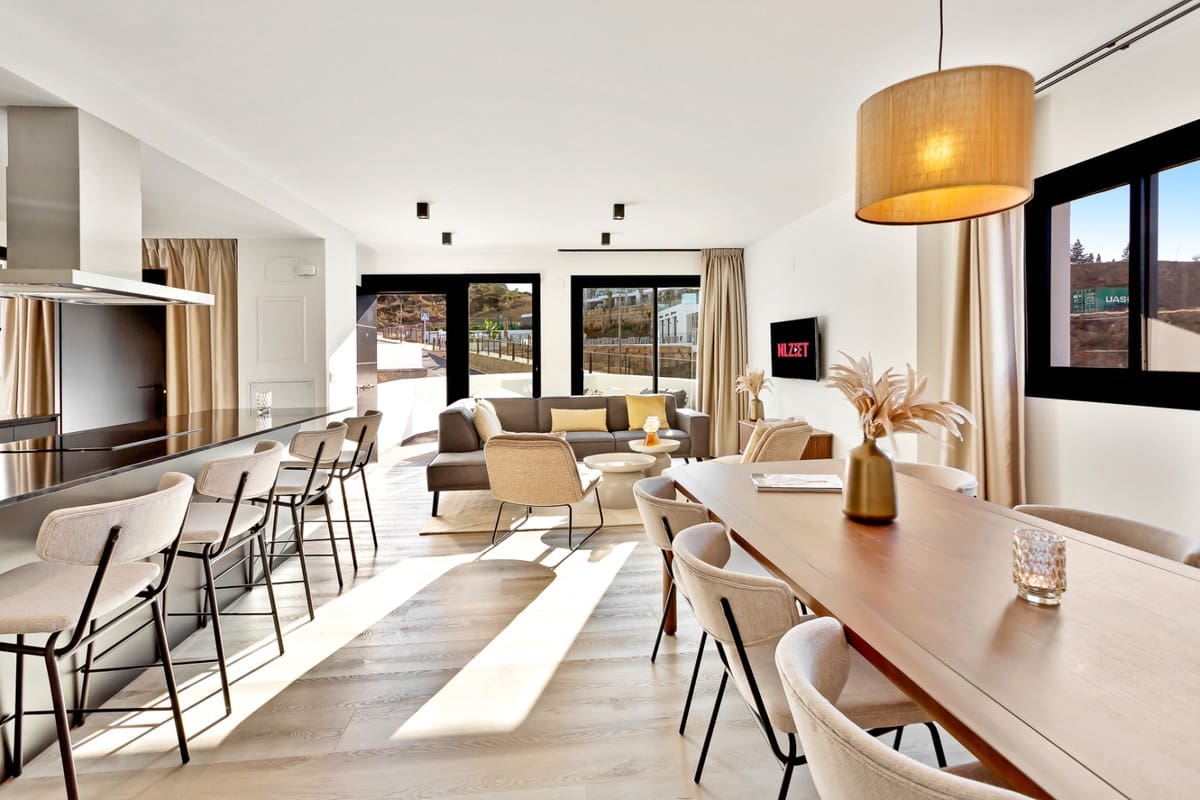 2 bedroom Apartment for sale in Mijas with garage - € 339,000 (Ref: 7959907)