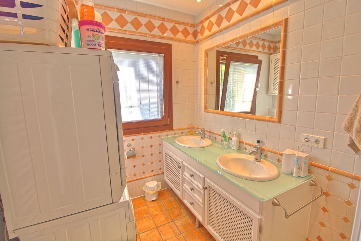 5 quarto Moradia para venda em Estepona com garagem - 3 400 000 € (Ref: 7960047)