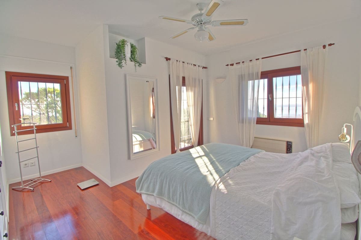 5 quarto Moradia para venda em Estepona com garagem - 3 400 000 € (Ref: 7960047)