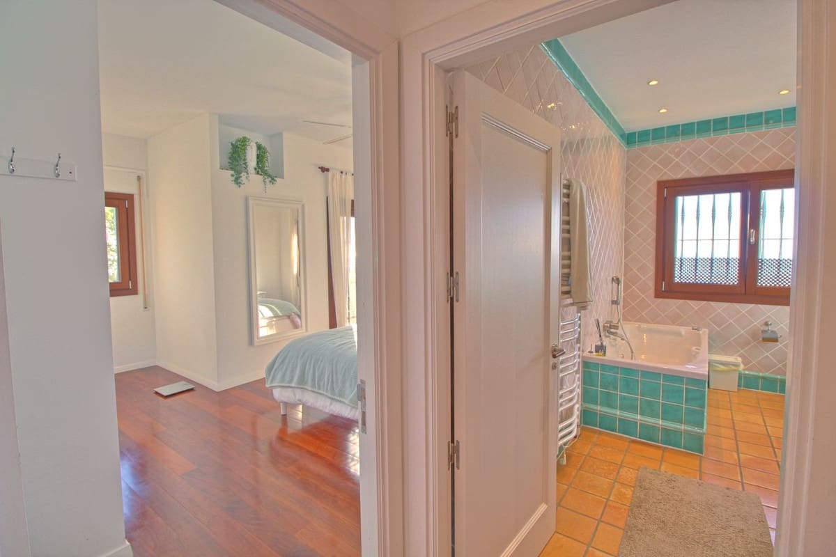 5 soveværelse Villa til salg i Casares med garage - € 3.400.000 (Ref: 7960047)