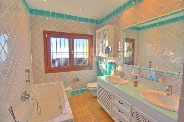 5 sovrum Villa till salu i Casares med garage - 3 400 000 € (Ref: 7960047)