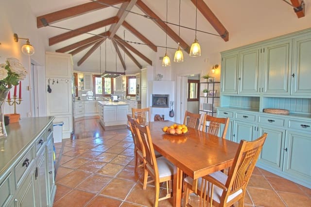 5 sovrum Villa till salu i Casares med garage - 3 400 000 € (Ref: 7960047)