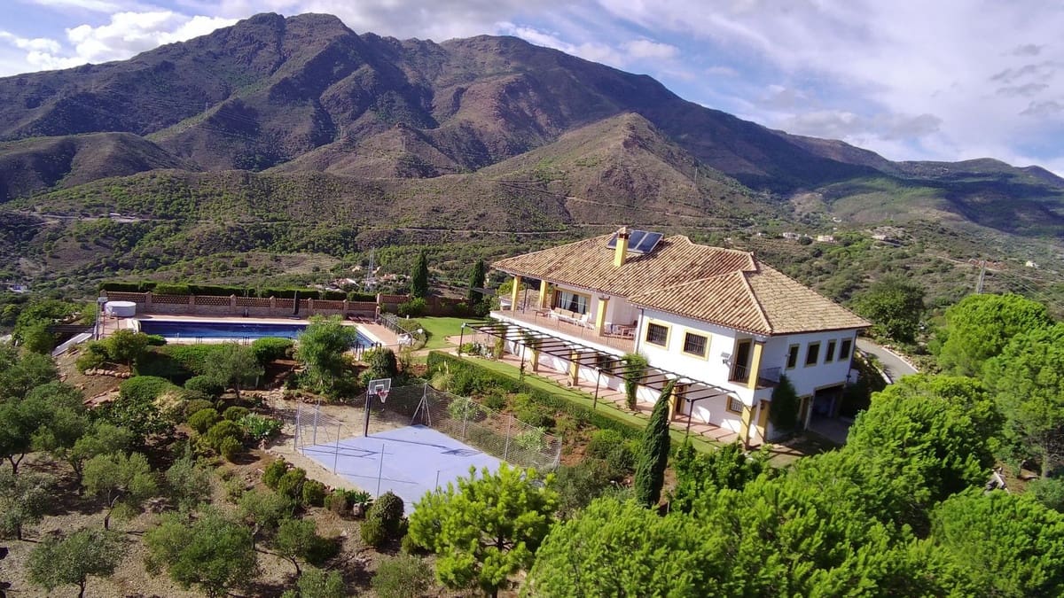 5 soveværelse Villa til salg i Casares med garage - € 3.400.000 (Ref: 7960047)