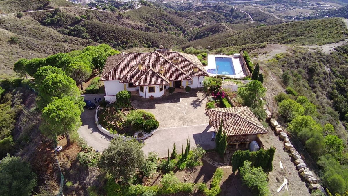 5 soveværelse Villa til salg i Casares med garage - € 3.400.000 (Ref: 7960047)