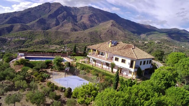 5 sovrum Villa till salu i Casares med garage - 3 400 000 € (Ref: 7960047)